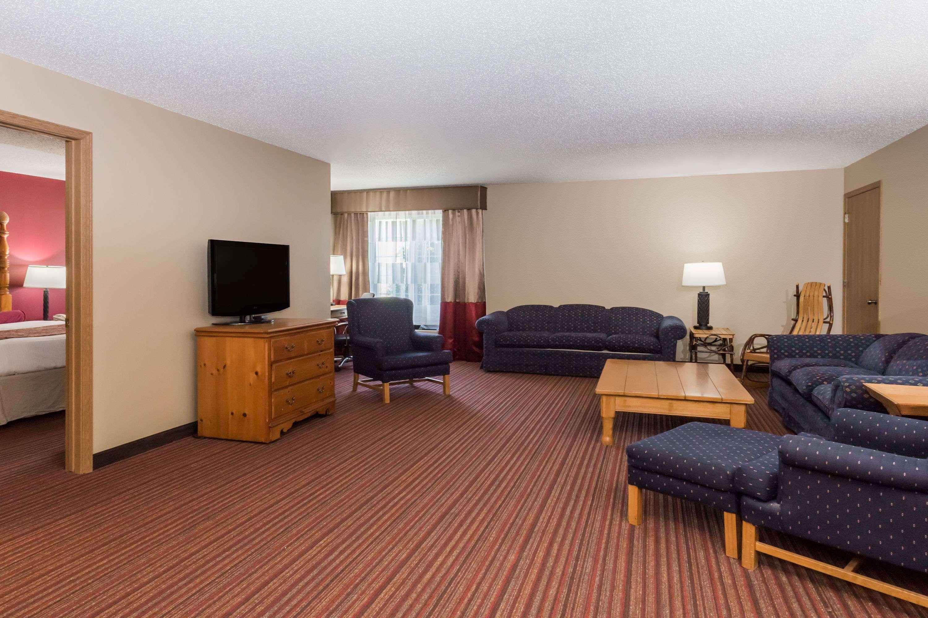 Hotel Baymont By Wyndham Mequon Milwaukee Area Esterno foto